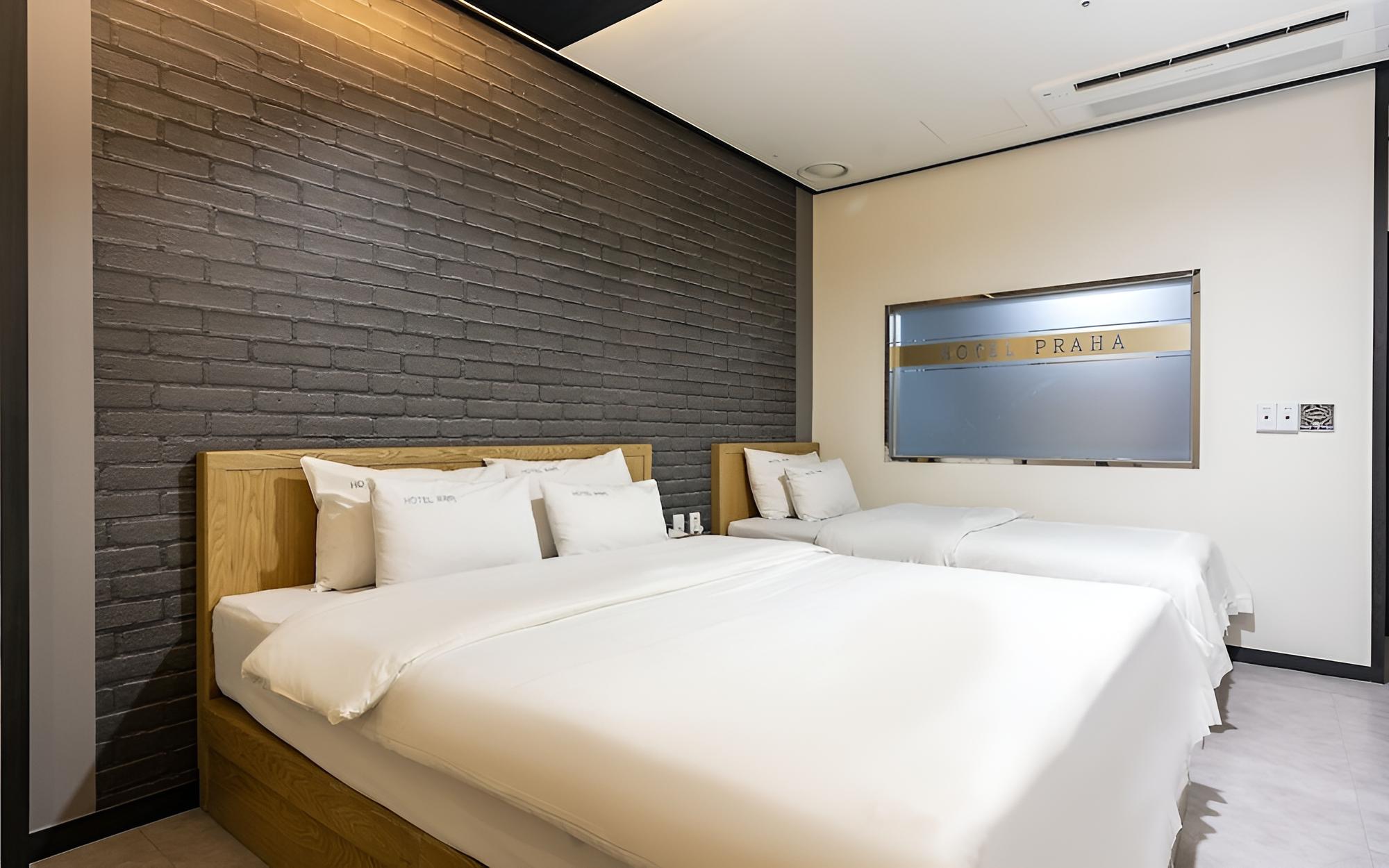 Room (Twin) photo 3
