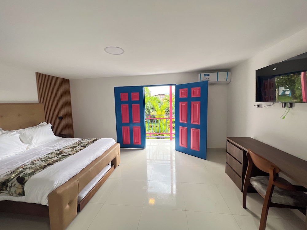Deluxe Triple Room, Garden View