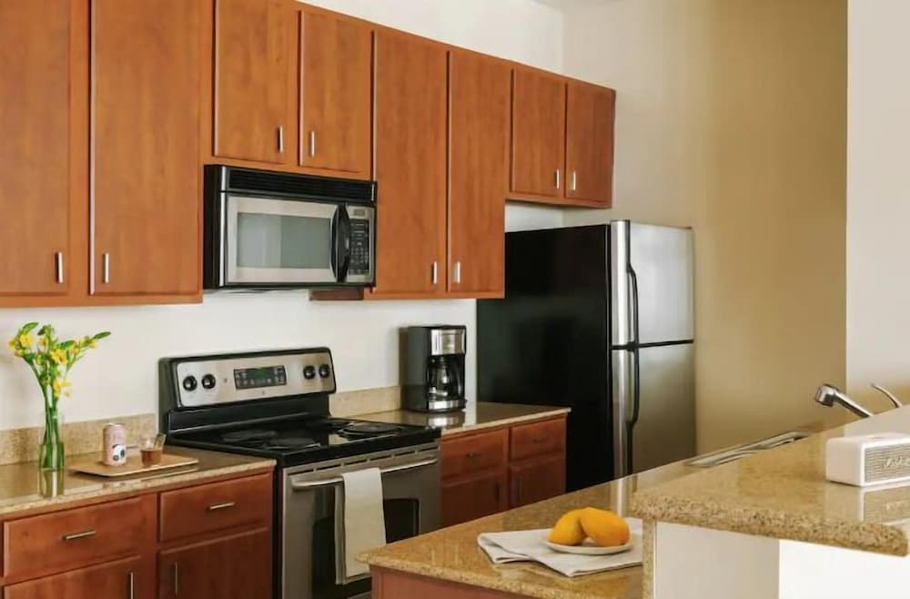 Comfort Apartment, 1 King Bed with Sofa bed, Non Smoking, 2 Bathrooms (803)