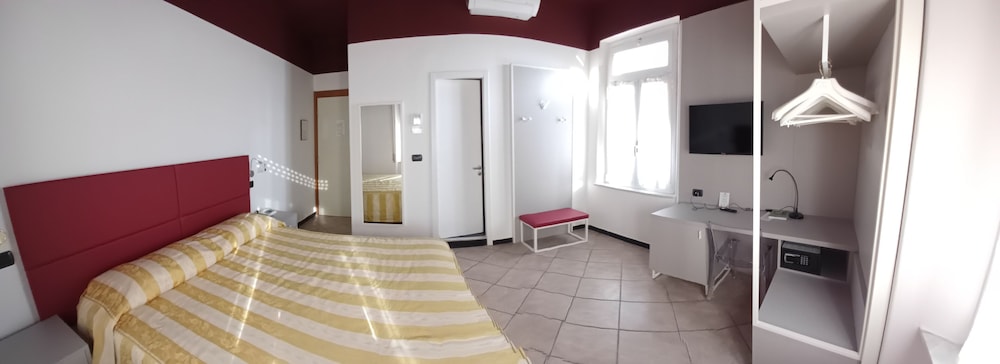 Double or Twin Room photo 1