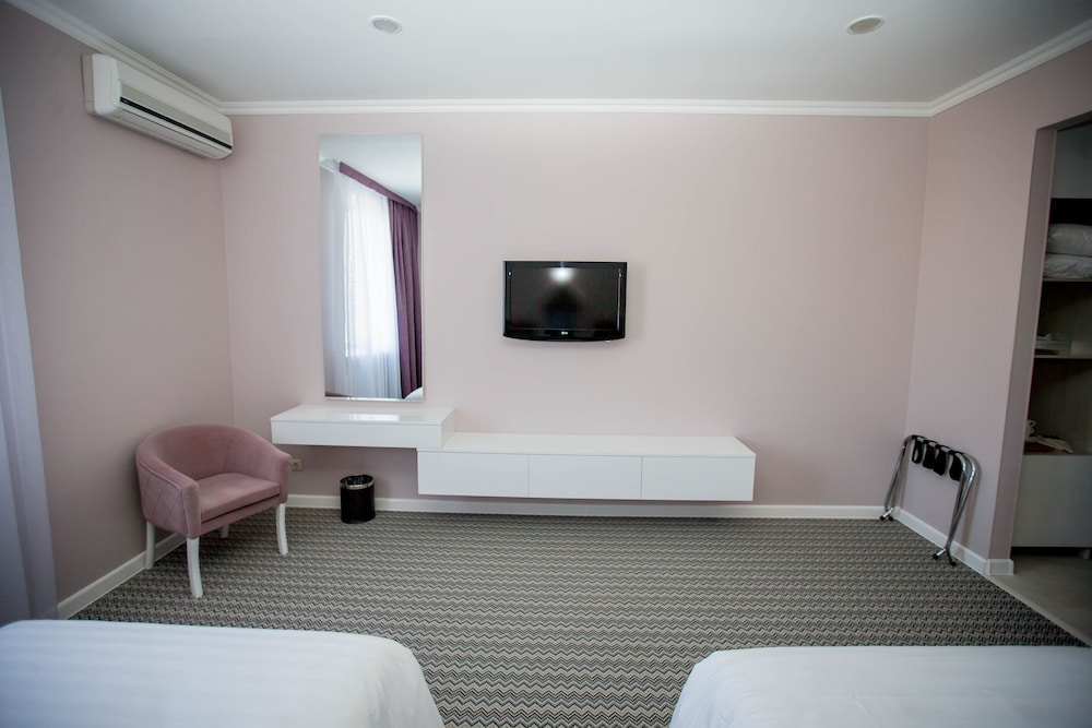 Deluxe Twin Room photo 2