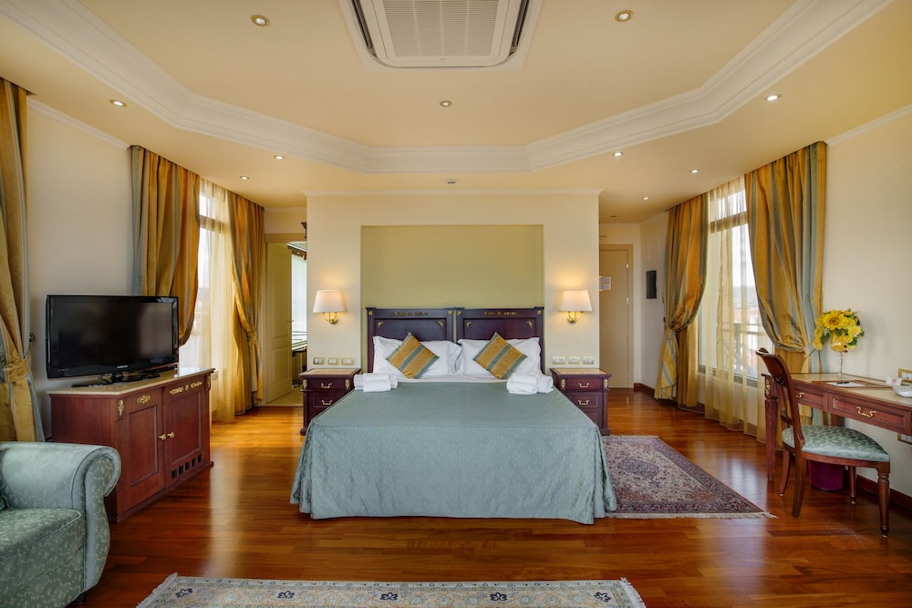 Suite (Panorama) photo 2