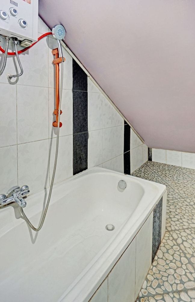 Standard Double Room - Photo 2