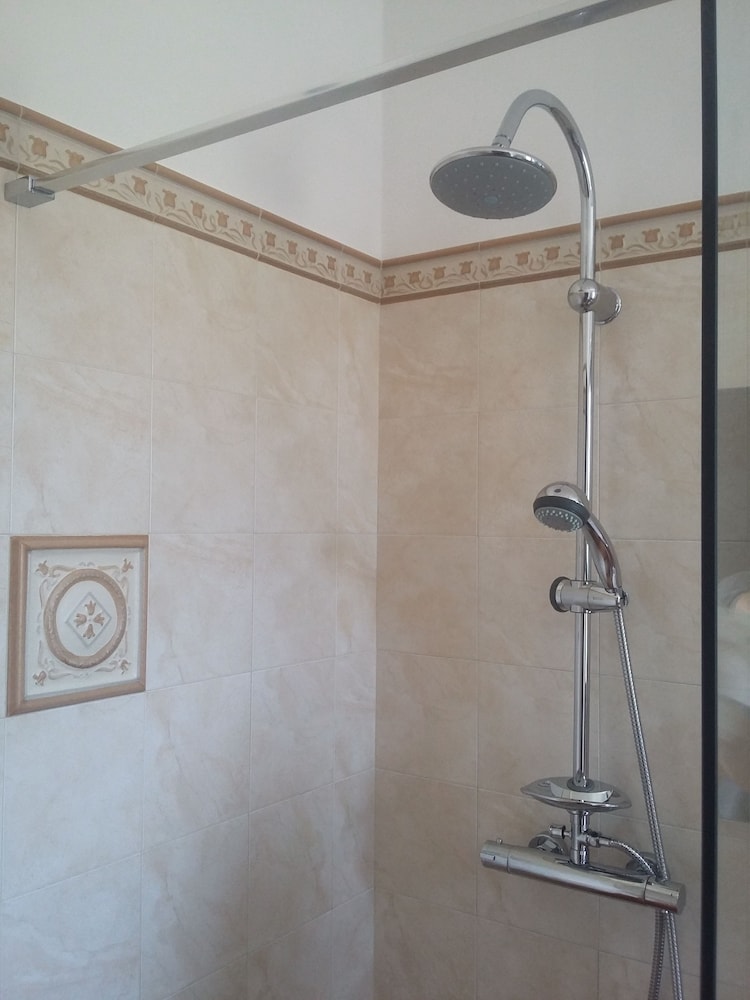 Deluxe Double or Twin Room, Garden View photo 3