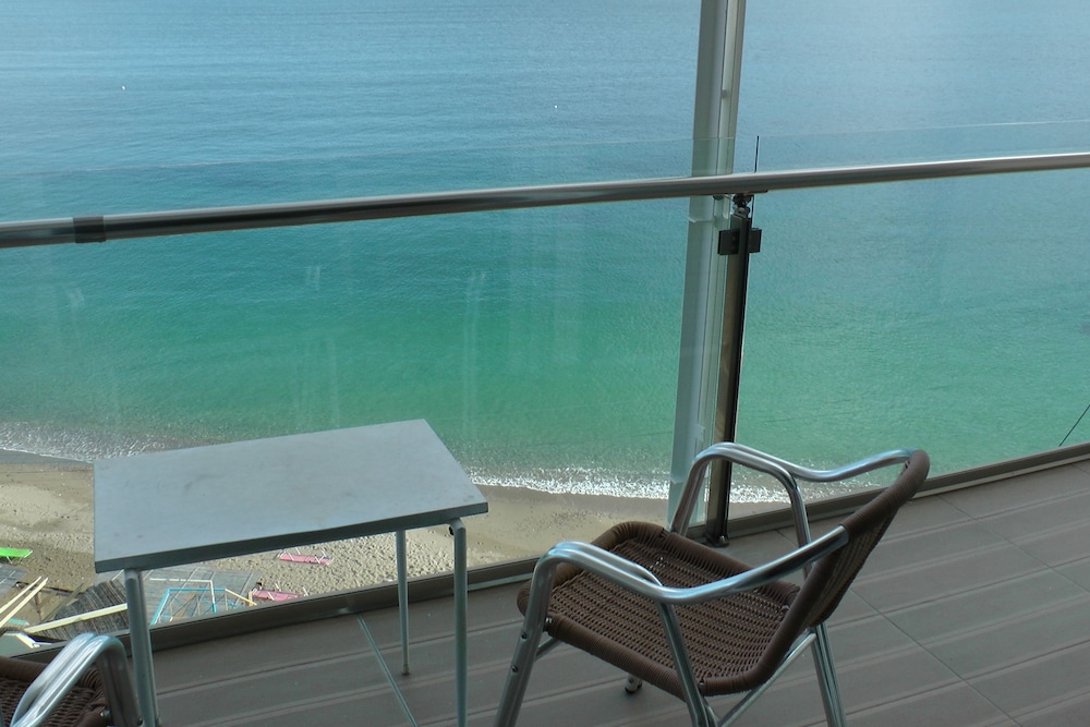 Standard Double or Twin Room, 2 Bedrooms, Beach View