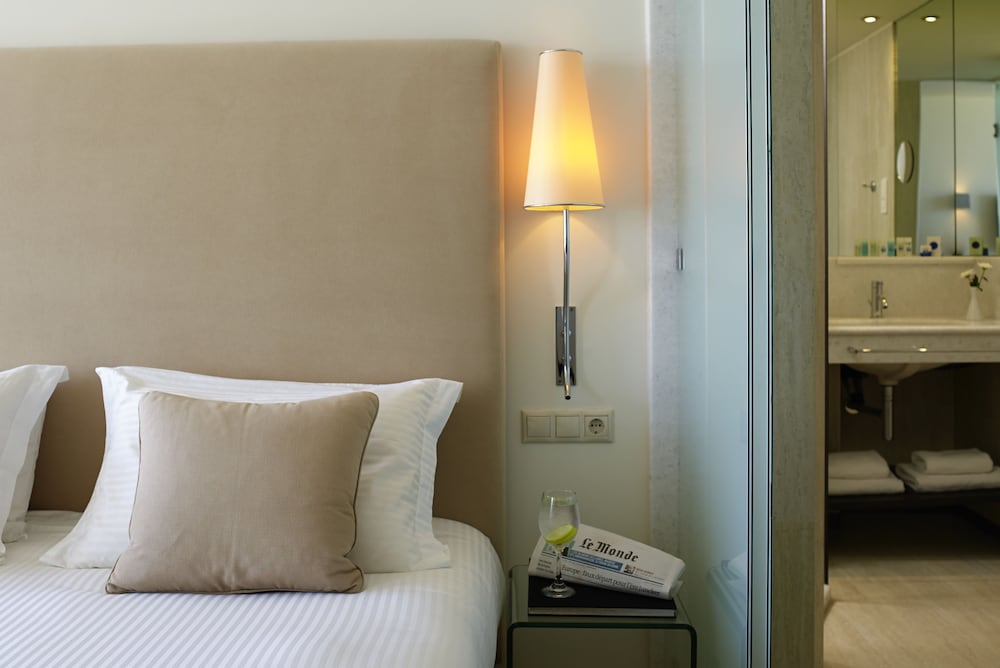 Junior Suite, Partial Sea View