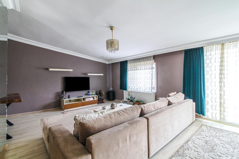 Apartment photo 2