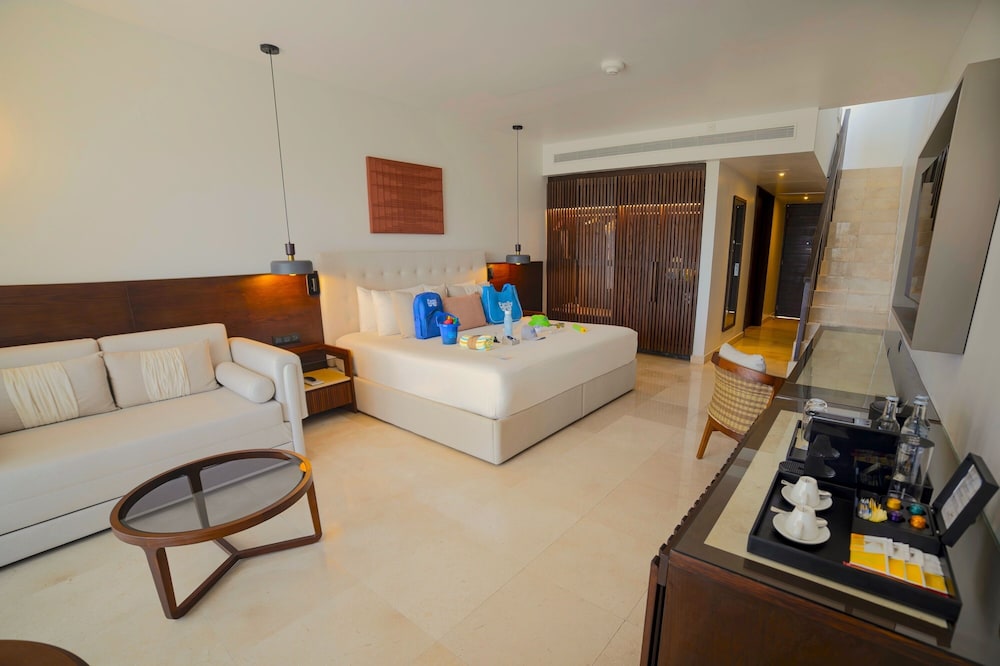 Family Selection Junior Suite Rooftop with Private Pool photo 2