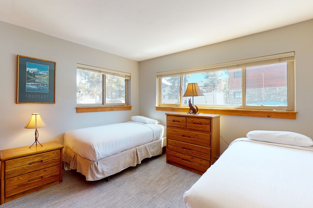 Condo, 2 Bedrooms (Platimum)