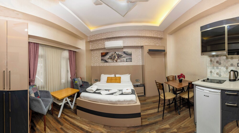 D) Apartment Ground Floor photo 2
