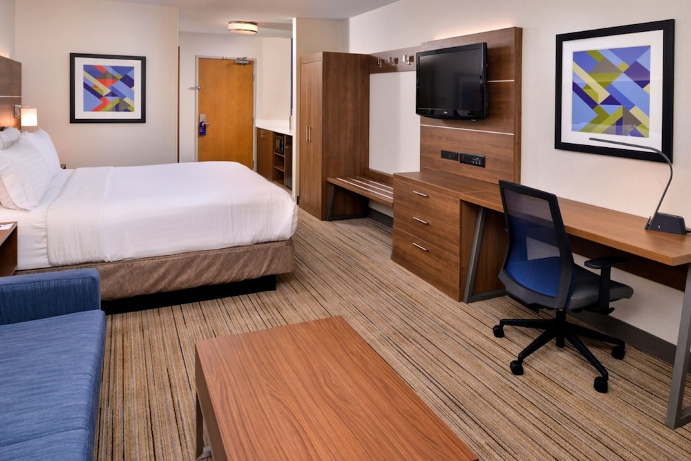Standard Room, 1 King Bed with Sofa bed (Extra Floor Space) - Photo 1