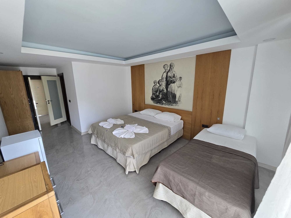Standard Triple Room, 1 Bedroom photo 3
