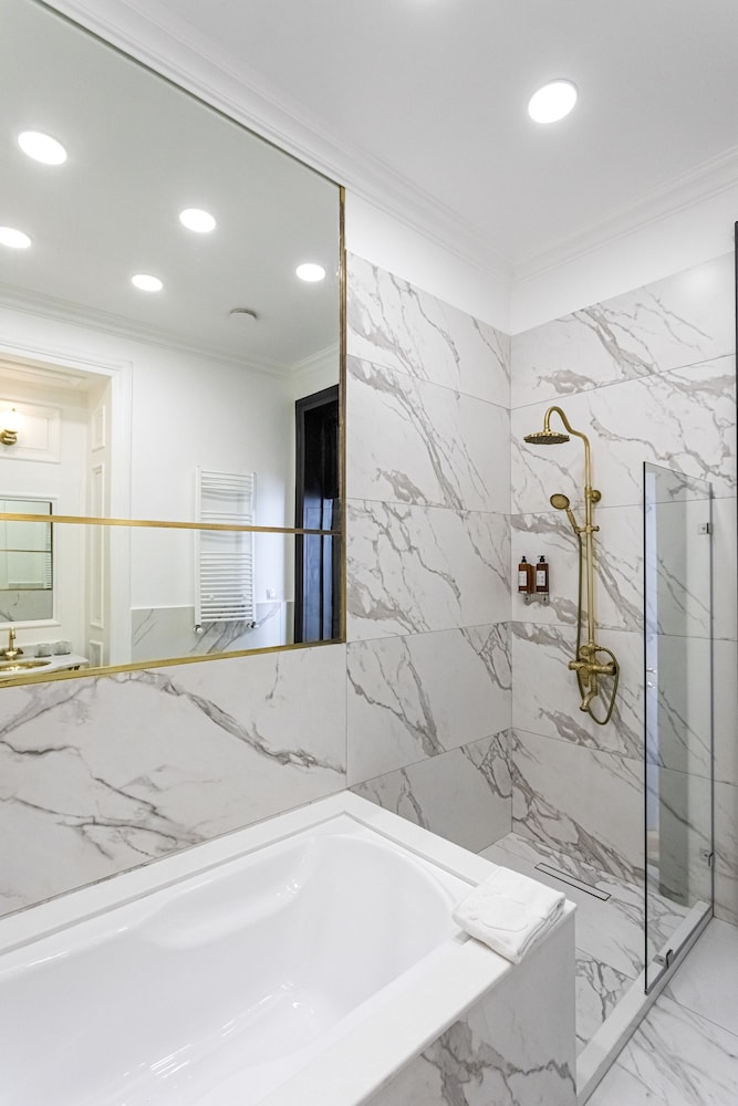 Luxury Studio Suite, Balcony, City View photo 3
