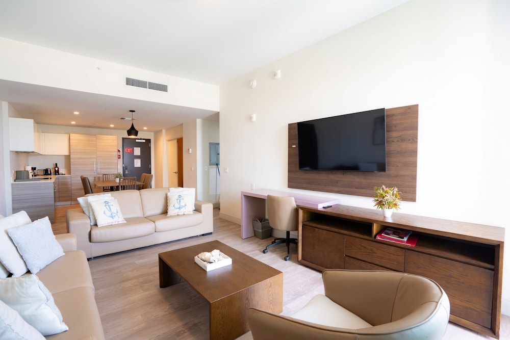 Family Apartment, Multiple Beds, Balcony, Partial Ocean View photo 1