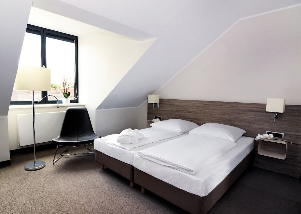 Classic Room, 1 Bedroom - Photo 2