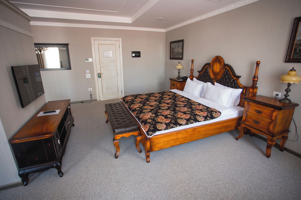 Deluxe Suite photo 1