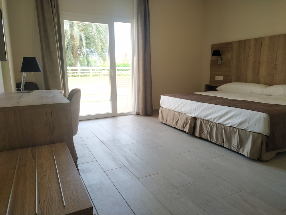 Superior Double Room, Accessible photo 3