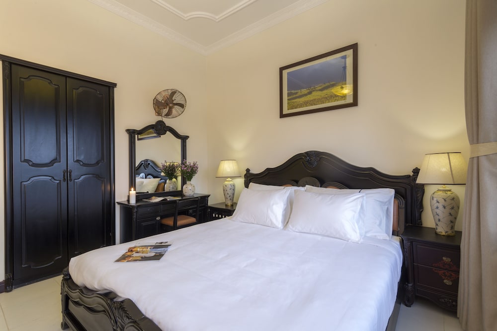 Grand Double Room, Balcony, Pool View