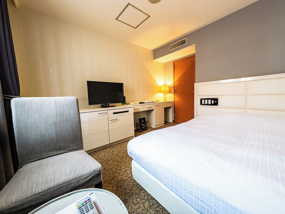 Basic Double Room, Smoking - Photo 6
