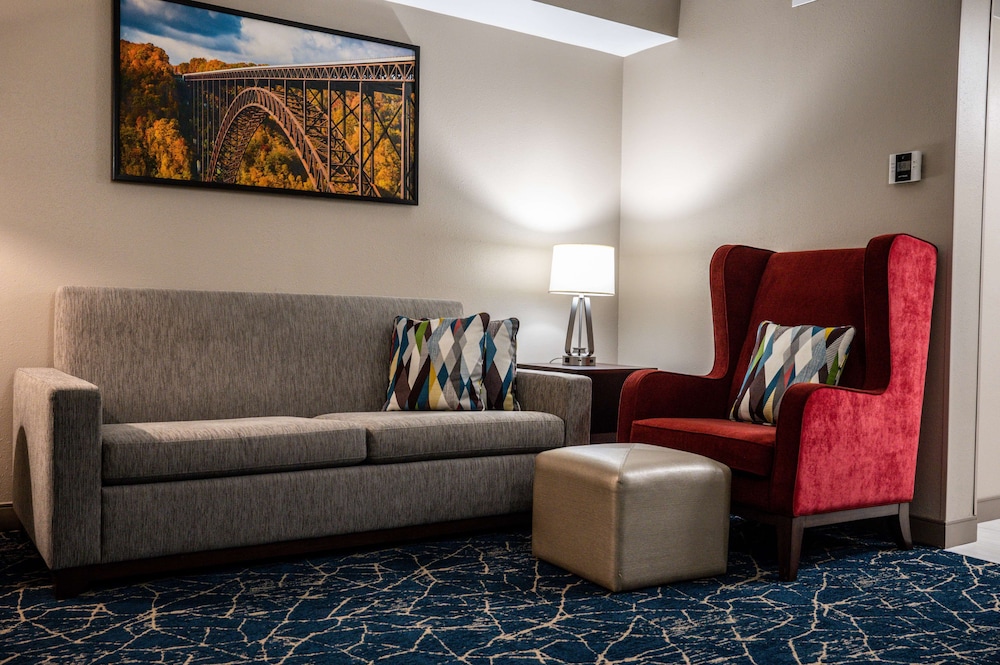 1 King Bedroom Suite with Sofa bed - Photo 8