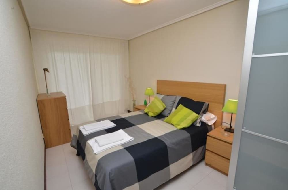 Apartamento Familiar, 2 Habitaciones, Vistas a la Piscina