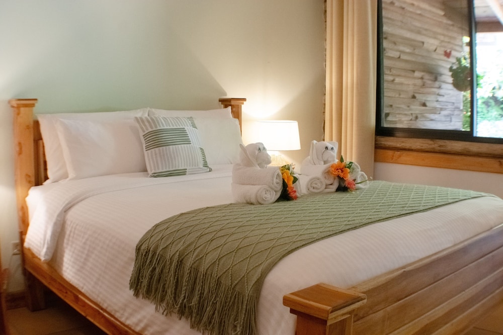 Double Room 1 Queen Bed photo 1