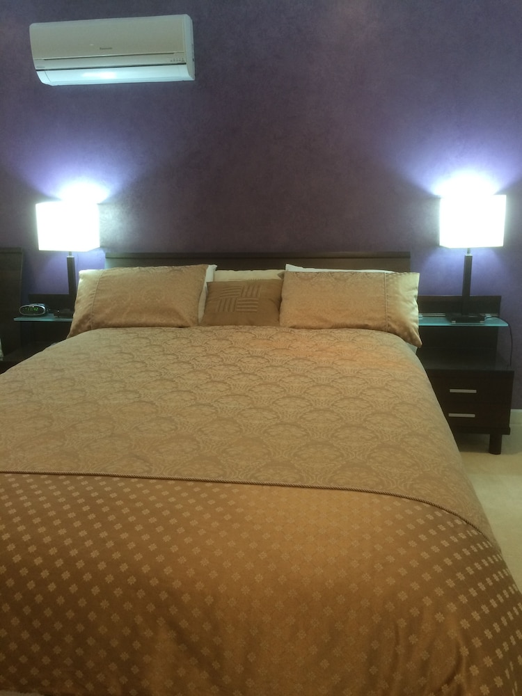 Executive Apartment, 1 Bedroom, Non Smoking, Kitchen (CUMBERLAND EXEC SPA SUITE) photo 3