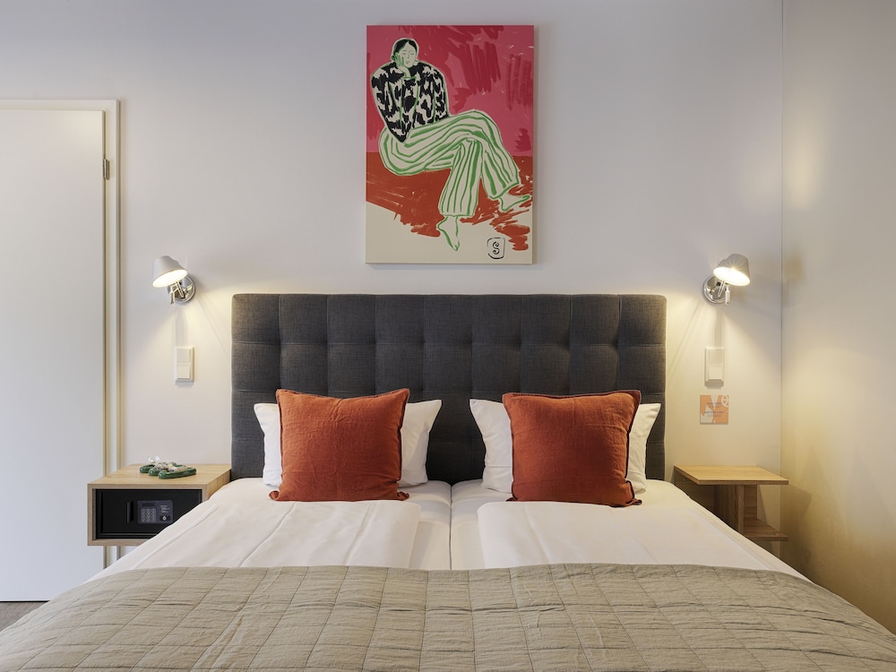 Deluxe Double Room, Mobility Accessible photo 3