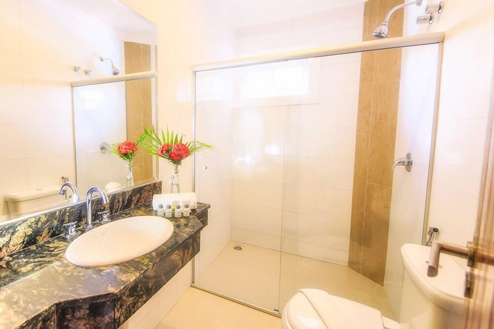 Deluxe Suite - Photo 8