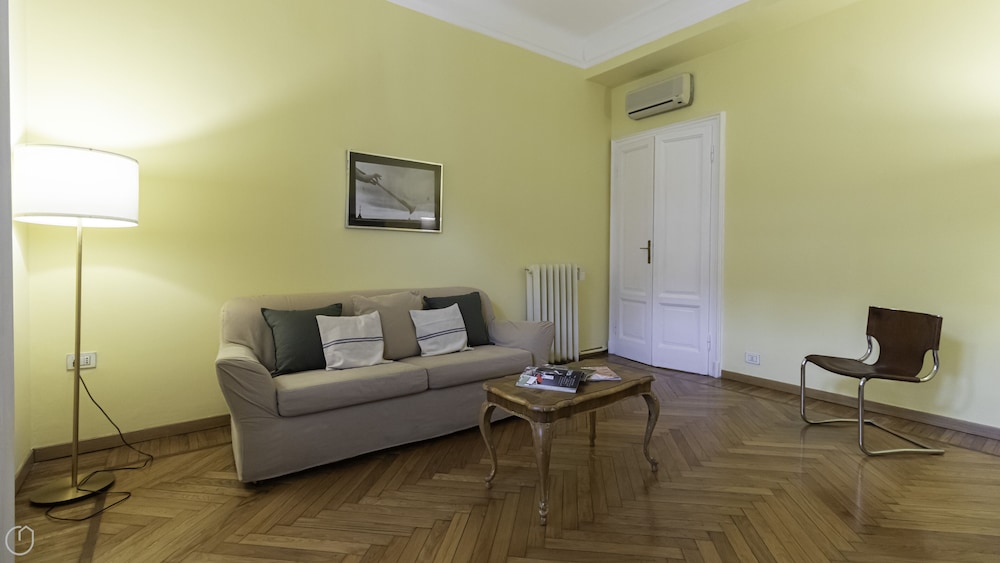 Apartment (2 Bedrooms)