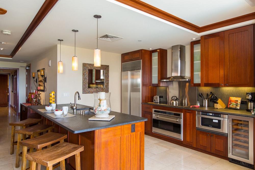 Condo, Multiple Beds, Balcony, Partial Ocean View (Hale Hauoli) photo 3