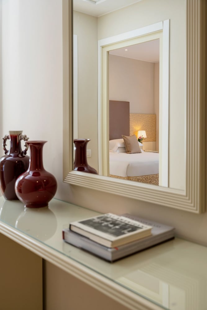 Deluxe Double or Twin Room - Photo 5