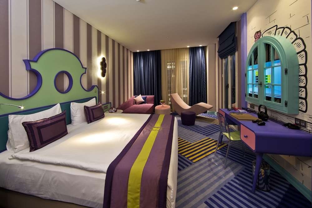 Grand Suite, 1 King Bed thumbnail 6