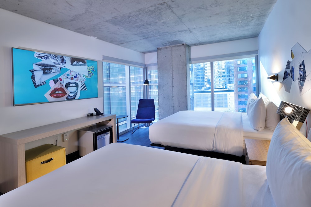 Room, 2 Queen Beds, City View (Hearing Accessible) thumbnail 6