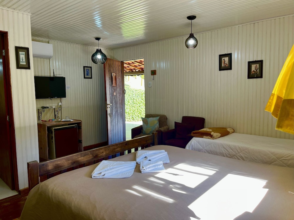 Comfort Chalet, Multiple Beds, Kitchen, Garden View photo 3