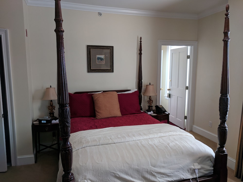 Sunset Room photo 3
