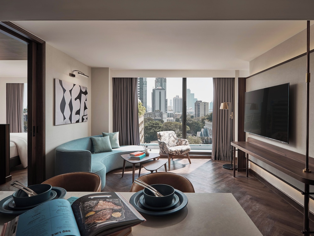 Executive Suite photo 2