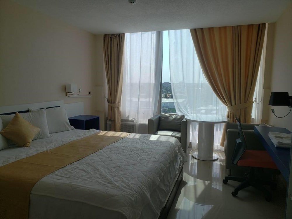 Luxury Double Room, 1 King Bed, Jetted Tub (Jacuzzi) photo 2