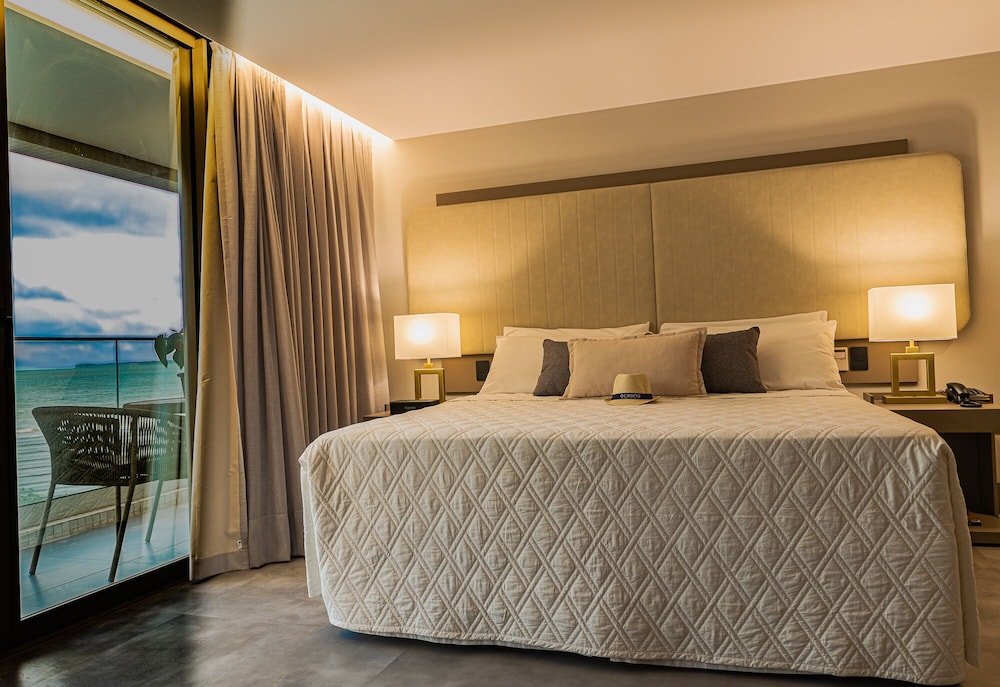 Romantic Studio Suite, 1 King Bed, Bathtub, Ocean View