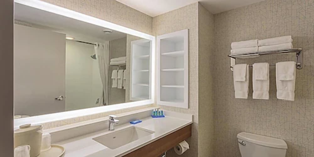 Suite, 2 Queen Beds - Photo 5