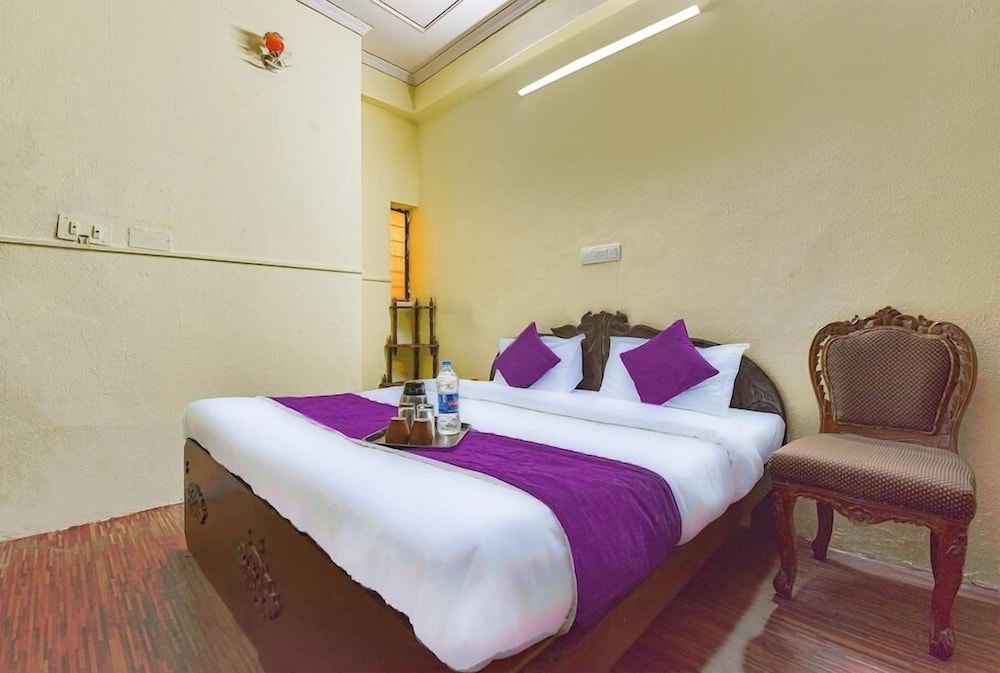 Deluxe Room - Photo 13