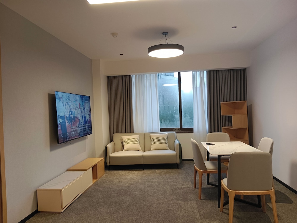 Luxury  Apartment  Suite