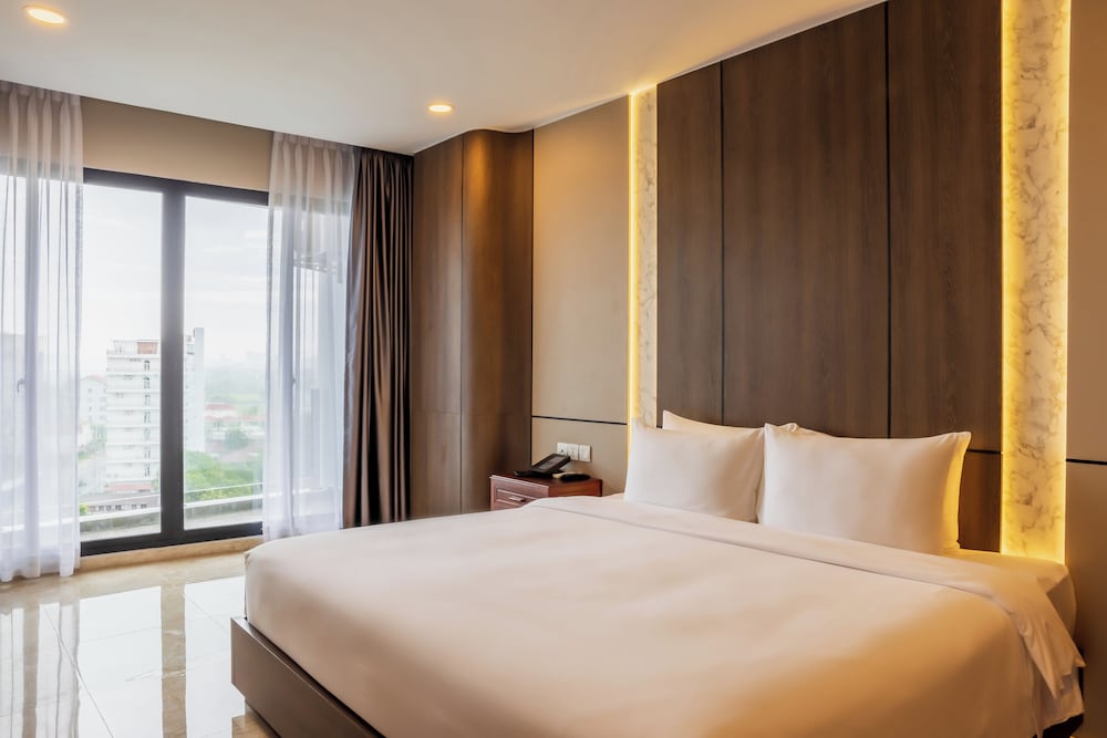 Deluxe Suite - Photo 10