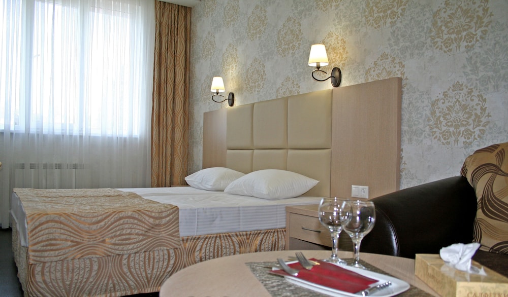 Standard Double or Twin Room photo 1