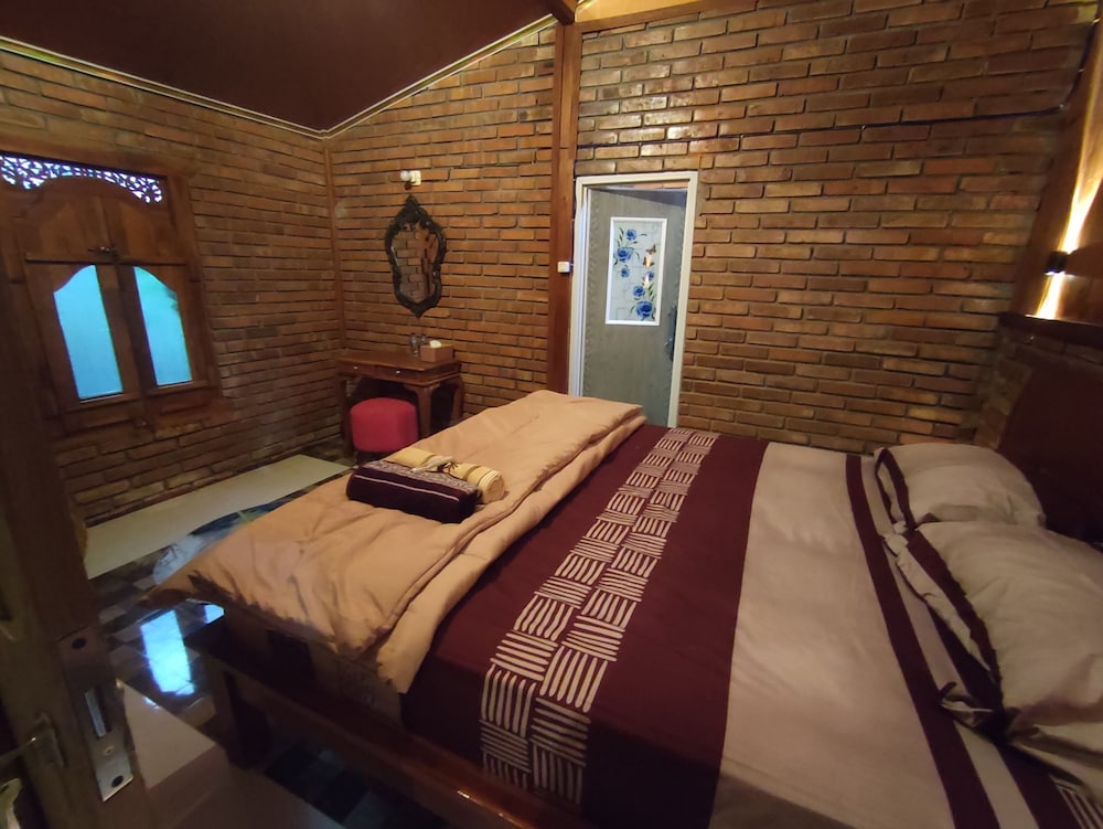 Villa photo 1
