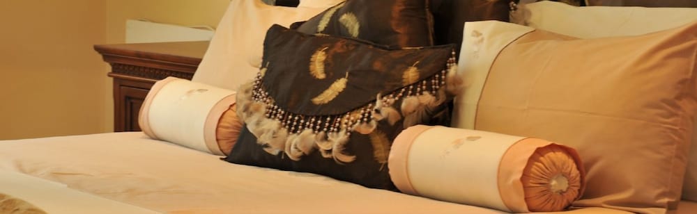Honeymoon Suite photo 3