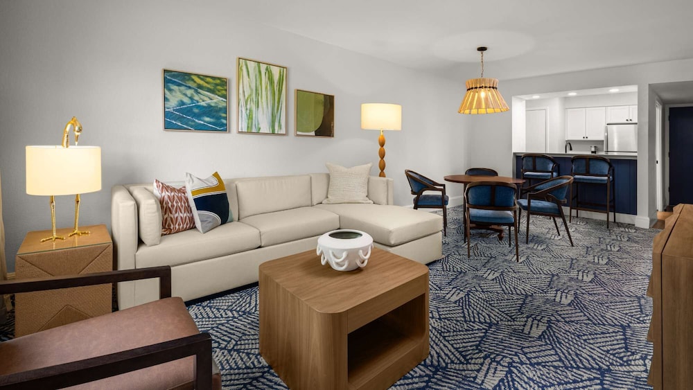 Suite, 1 Bedroom - Photo 4