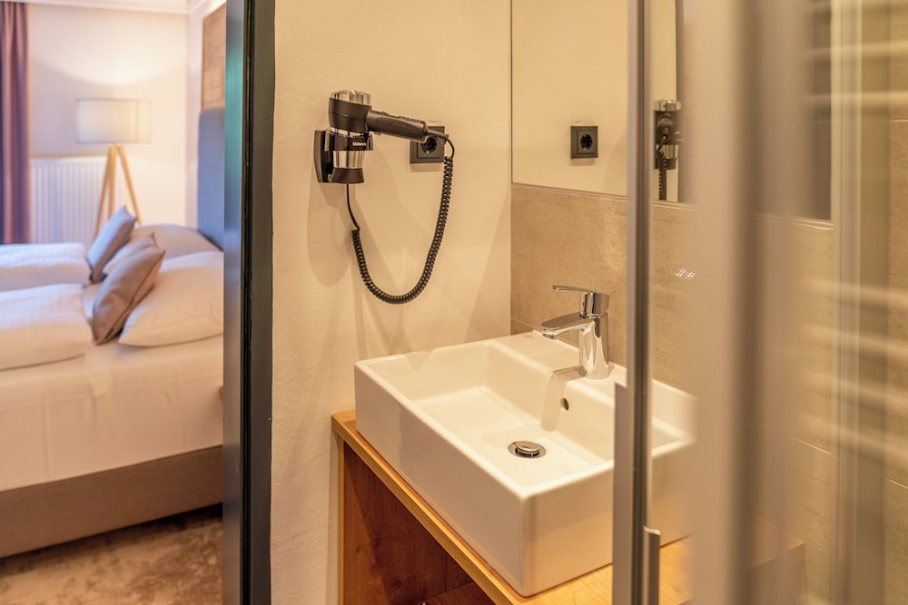 Economy Double Room, Garden View - Photo 6