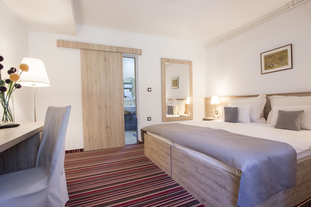 Double Room, Terrace - Photo 3