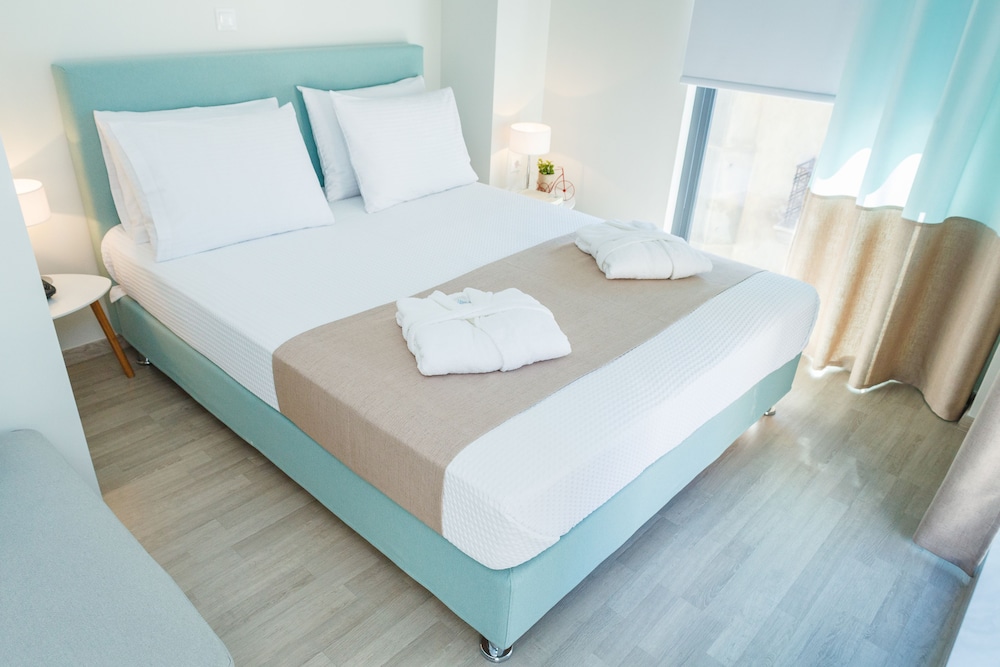 Deluxe Queen Suite, City View photo 2